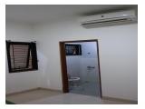 Kamar Mandi dalam dengan AC dan ventilasi udara